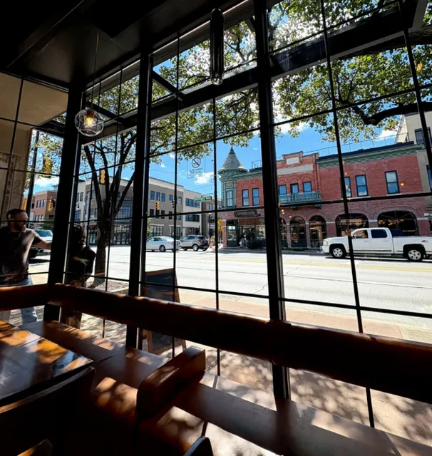 🕌 ☕ In Detroit, get a pot of authentic Arabic coffee