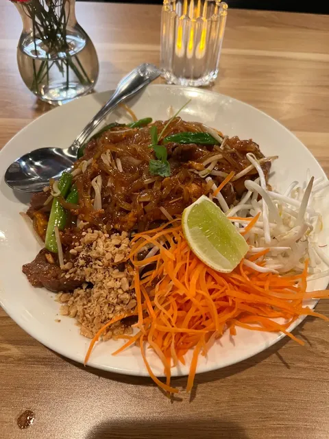 Eastvale Eats | Le Dee Thai Cuisine Review 🌶️🍛