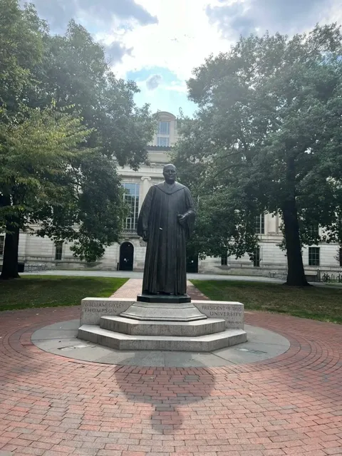 Columbus, Ohio: Where Campus Meets City Skyline! 🏙️🎓