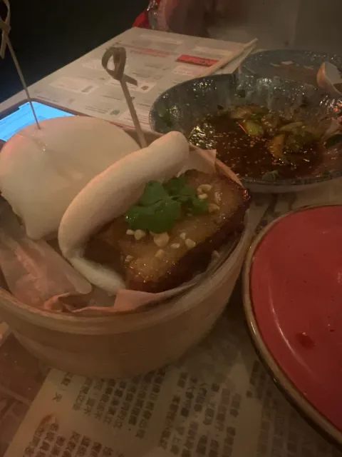 A Wonderful Time at Hawkers! 🎶🍽️