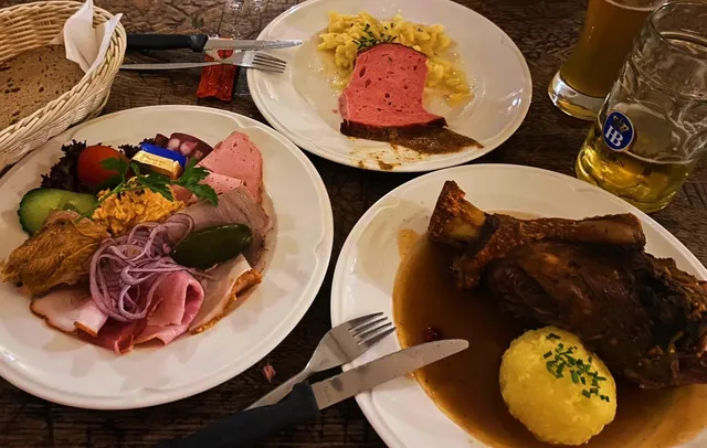 🇩🇪 Where to Find the Best German Food in Munich?