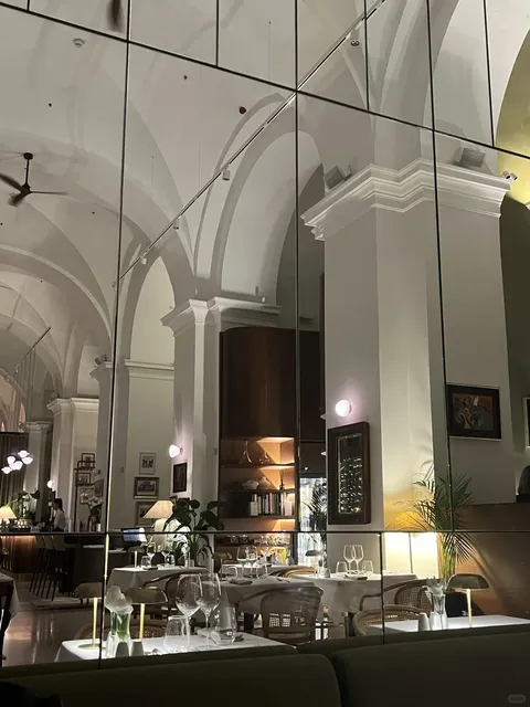 Must-Try Food in Budapest | An Amazing Non-Instagrammable Restaurant