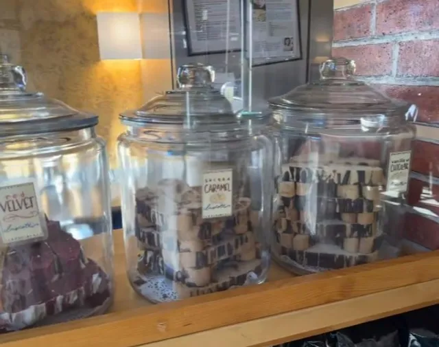 ☕ 61C Cafe | Squirrel Hill's Cozy, Unpretentious Neighborhood Hub