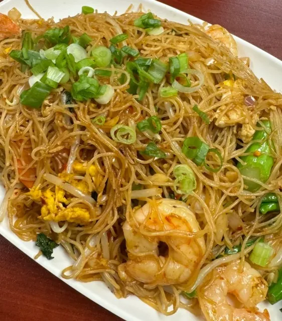  Dang Good Foods - Cleveland's Cozy Singaporean Treasure!