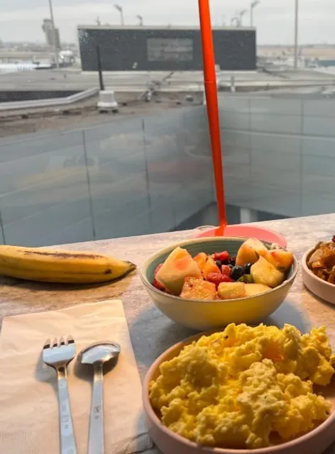 ✈️ Escape Lounge at MSP Terminal 1 | Your Pre-Flight Sanctuary