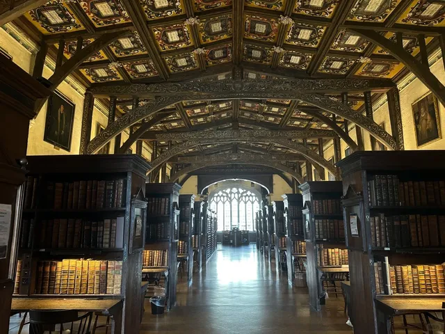 🇬🇧 Lost in Oxford? Let Oxford Students Be Your Guide! 🎓✨