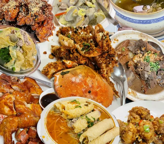 Calgary's Hidden Gem | Lucky Place Restaurant 👨🏻‍🍳