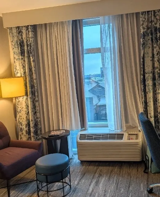 Hotel in Downtown Nashville!