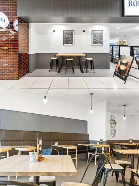 🇳🇿 New Plymouth’s Hidden Gem: Robert Harris Café with Ocean Views