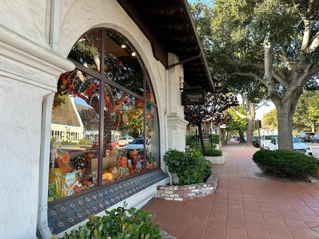 🏡 Carmel-by-the-Sea: One of the World's Most Beautiful Small Towns