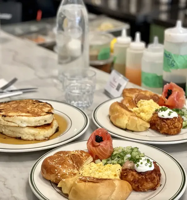 🍳 Montreal's Beloved Brunch Spot: Arthur's Nosh Bar