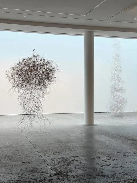 🖇️ New York Exhibition