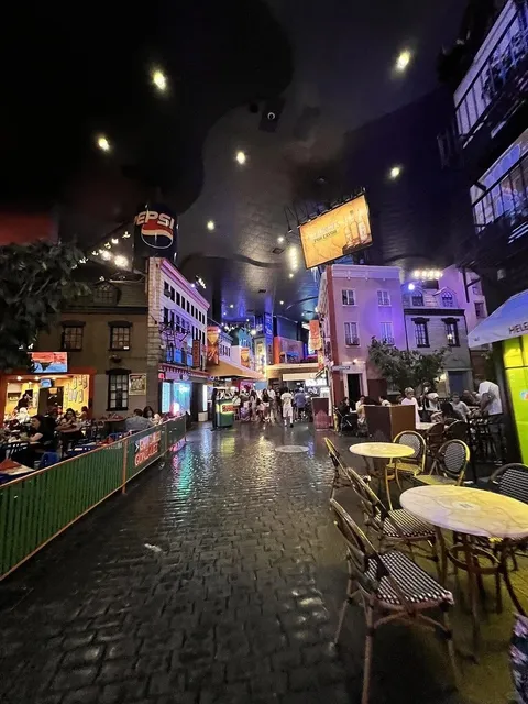 A Las Vegas Hotel Perfect for Small Budgets! Spacious & Affordable!