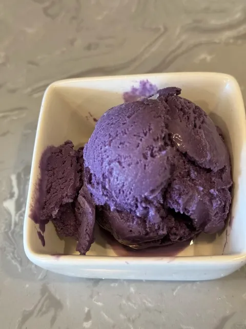 Asian-Style Ice Cream in Chicago—Lindsey’s Ice Cream 🍦