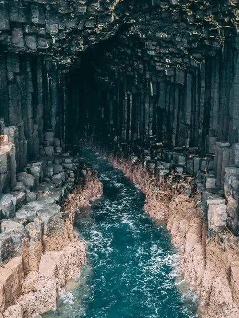 ​​🇬🇧 UK Hidden Gem｜Step Into Another World at Fingal’s Cave!​​ 🌊✨