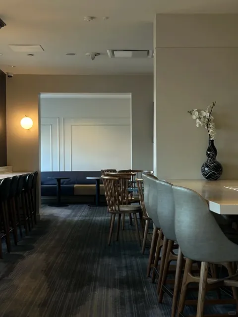 Brief Reviews of Three Pre-Move-In Transition Hotels in New York 🌆