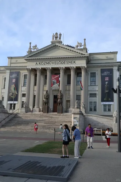 🇭🇺 Slow Living in Szeged - Hungary’s Sunshine City ☀️