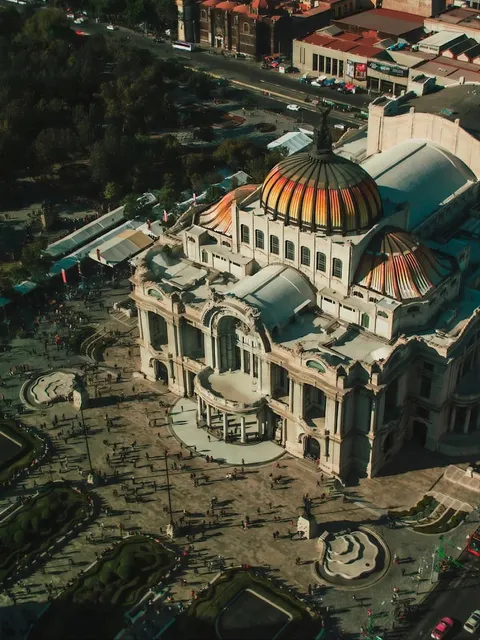 🏟️ Mexico City’s Heartbeat: 8 Must-See Sights in the Historic Center 