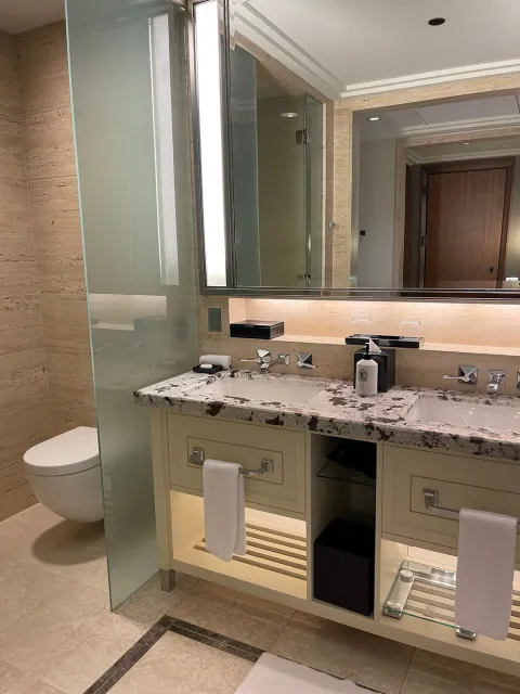 Luxury & Love in the Heart of Chicago! 💖