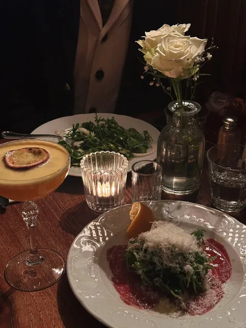 The Perfect Atmosphere for a Valentine’s Day Date 🕯