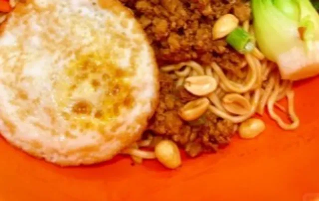 🌶️ Yi Er Chuan Malatang | Cleveland's Spice & Choice Adventure