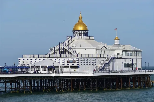 🌟 12 Must-Do Experiences in Eastbourne