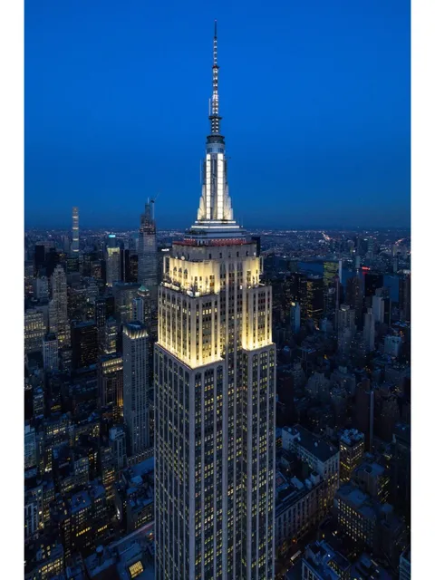 🌆 Empire State Building: A Century of NYC Skyline Dominance 🌃