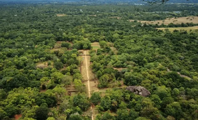 Kandy Local Style: Hiking in Flip-Flops