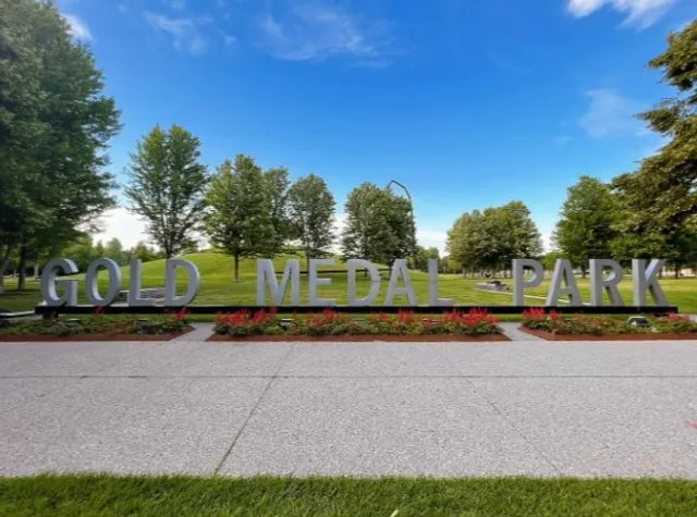 🇺🇸 Discover Gold Medal Park: Minneapolis' Urban Oasis! 🌳