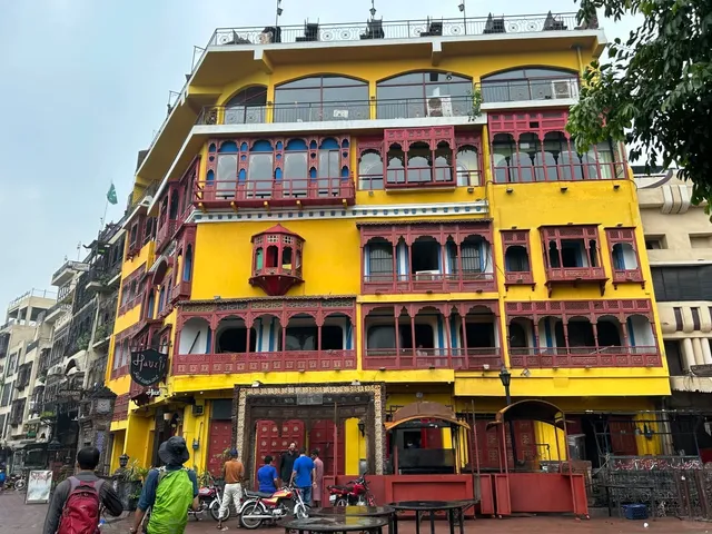 Lahore Food Diary: A Delicious Day in Pakistan 🇵🇰