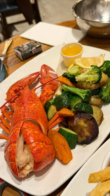 🇨🇦 Pelican Seafood Restaurant in Ottawa 🦞