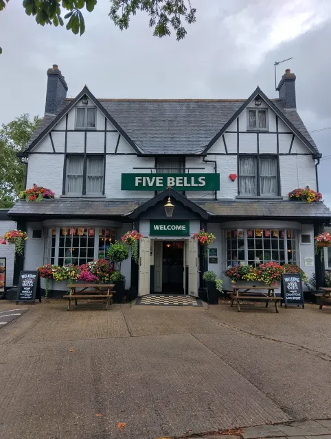 Unbeatable Sunday Roast – A Must-Try! 🍖🔥