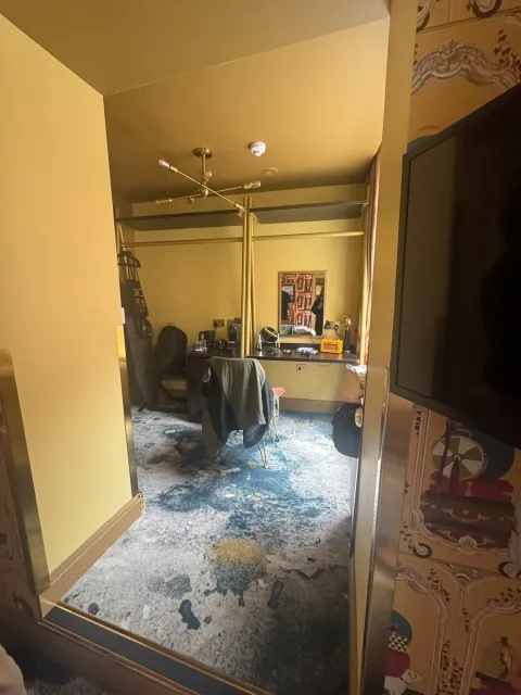 A Perfect 6-Night Theatre Trip Stay! 