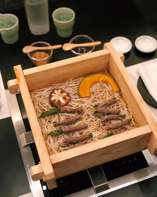 Exploring HYUN in New York 🌆