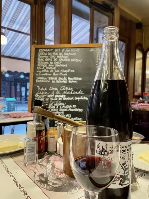 In Paris | Dining at a Century-Old Restaurant