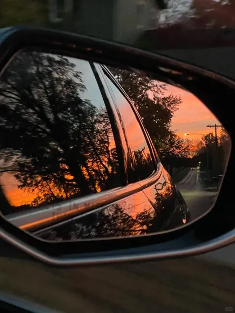 Kansas City | A Quiet Beauty in Late Autumn 🍂