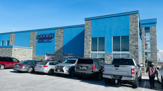 📍Check-in 📝 Car-Themed Restaurant in Salt Lake City, Utah 🏎️