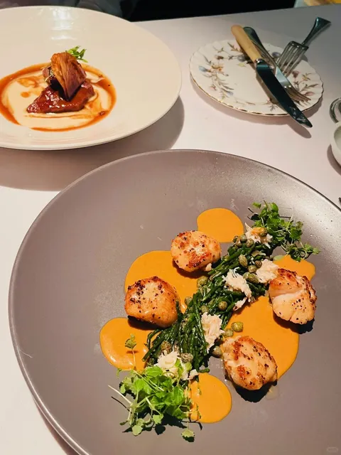 Glasgow's Super Authentic Scottish Restaurant