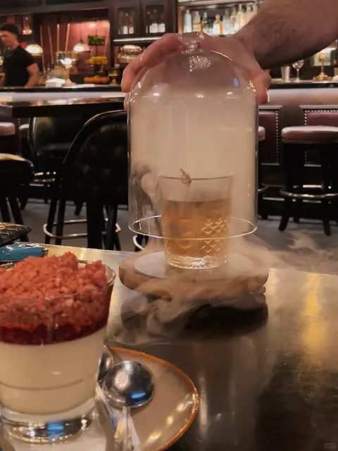 LA’s Bar--The Country Club