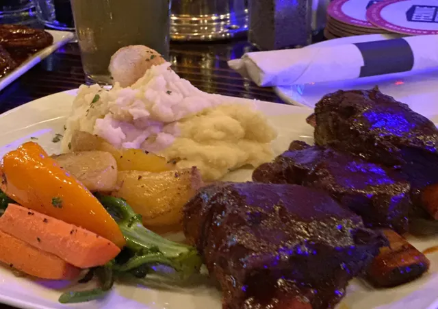 🍽️ The Wolf’s Den – A Hidden Gem in Golden, BC