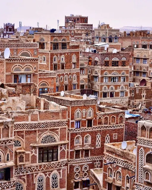 🇾🇪 The City Built by Noah’s Son: A 2,500-Year-Old Living Fossil