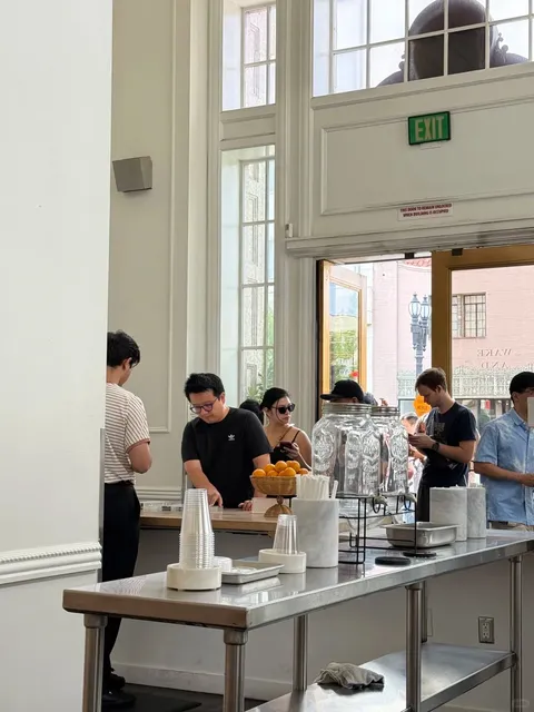 🇺🇸 Wake and Late Breakfast Burrito - So Delicious! 🌯