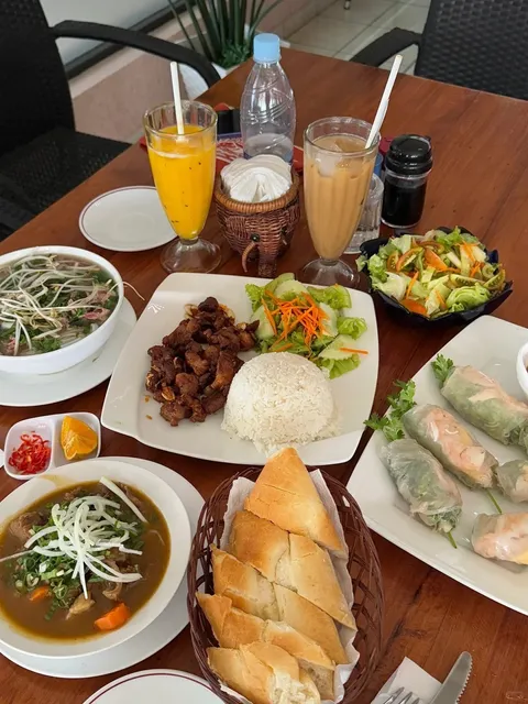 🇻🇺 Vanuatu Food & Stay Guide🏝️