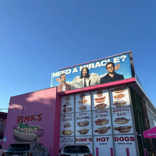 🇺🇸 LA｜Pink's Hot Dogs – Even the Kardashians Love 'Em! 🌭✨