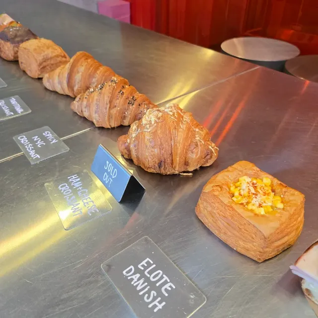 New York's Supermoon Bakehouse 🥐