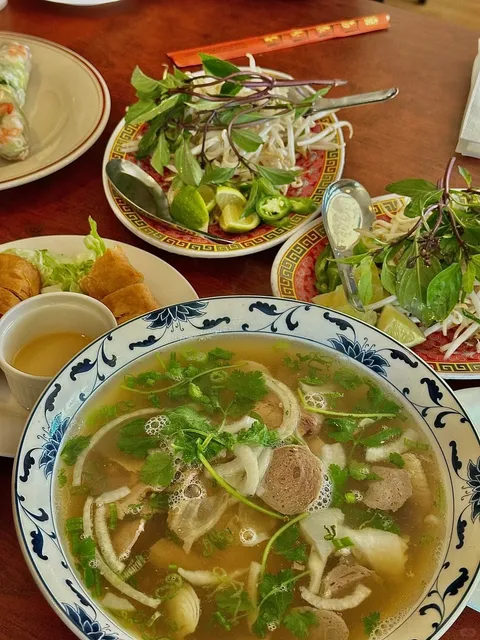 American 🇺🇸 Food Turns Out to Be Pho! 🍜✨  