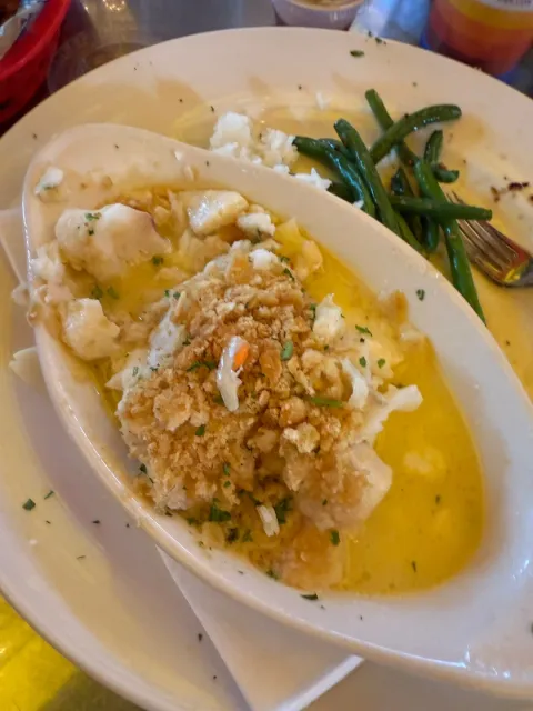 Fun Atmosphere & Delicious Food! 🍽️