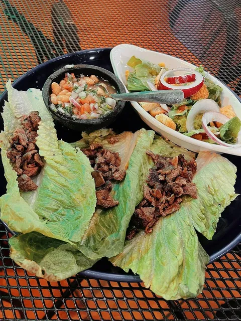 Page’s El Tapatío: A Fiesta of Flavors & Emoji Fun 🌮🌵🌄