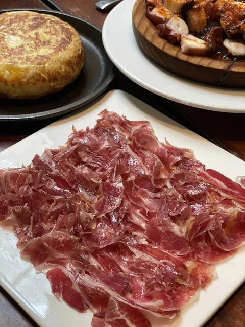 Authentic Tom Yum Beef Soup