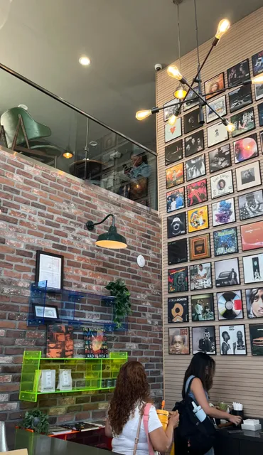  LA | A Coffee Shop with Palm Tree Views